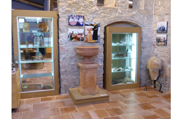 1.- Museu de l'Anxova i la Sal (MASLE)